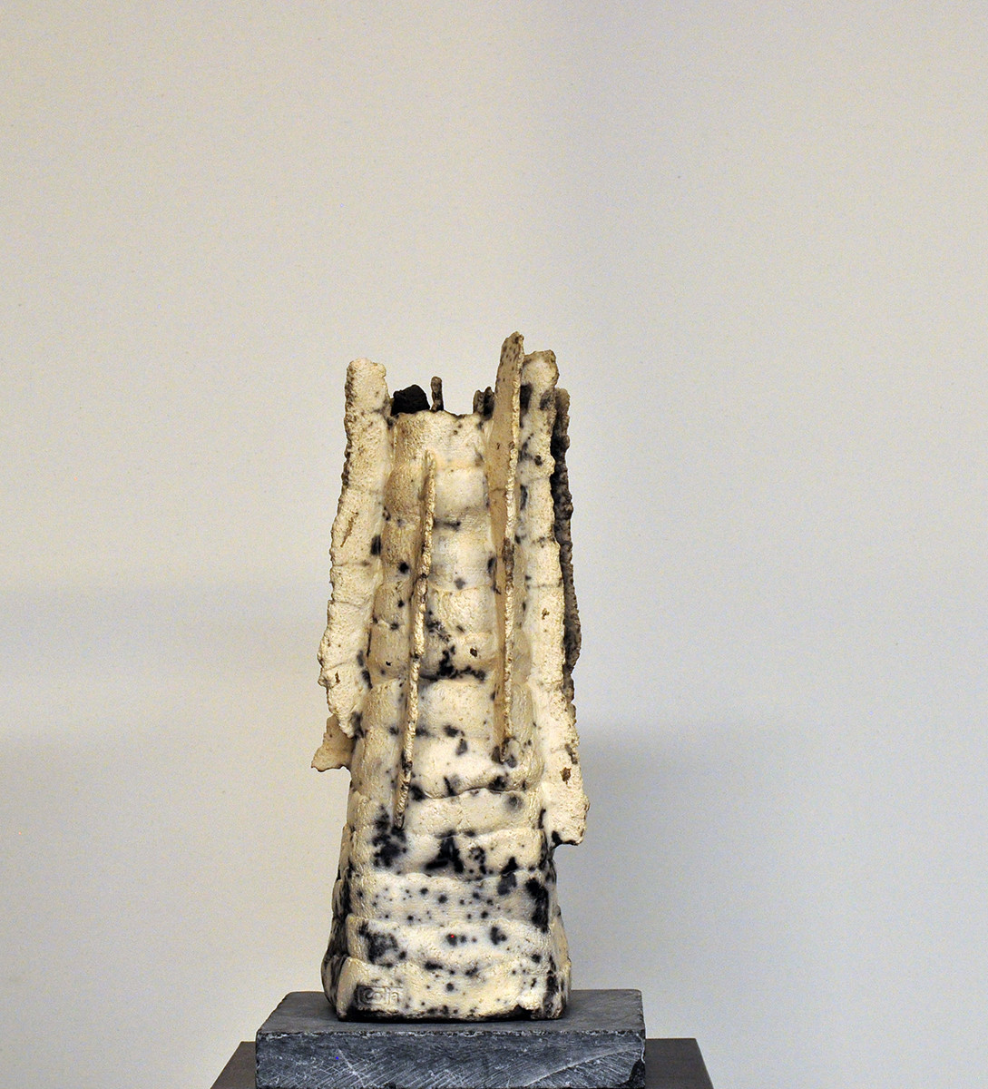 Colja de Roo + Toren, naked raku-wit L (02)